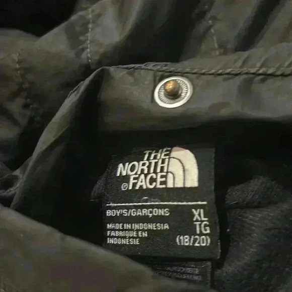 The North Face reversible snow and rain jacket boys - Picture 11 of 11